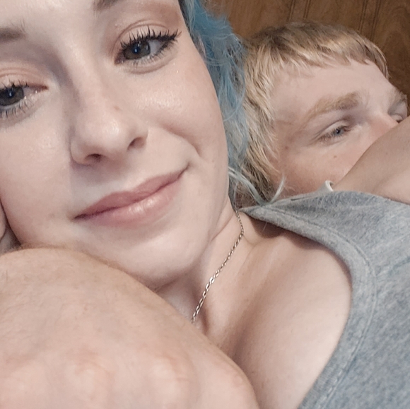 Meet your Posher, Alex - Picture 4 of 9